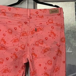 Levi's Perfectly Slimming 512 Straight Leg - Pink Floral Jeans - W32 L 32
